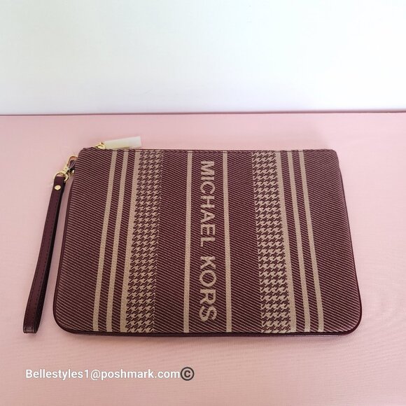 MICHAEL KORS Jet Set Signature Jacquard Large Zip Pouch Wristlet- Dark Berry ⭐ - Picture 5 of 16
